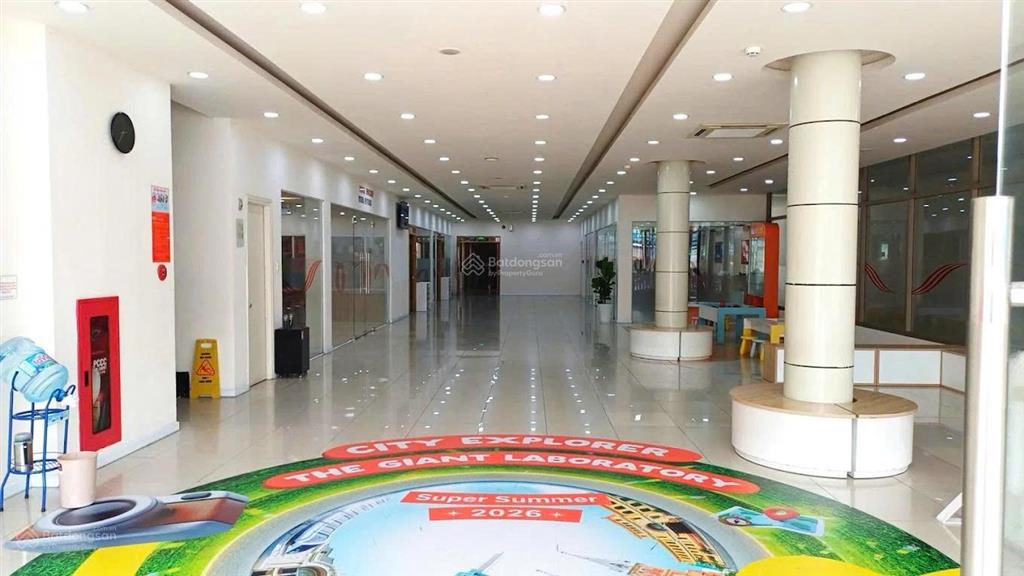 Bán biệt thự vip lê quý đôn, p. bình thọ, tp. thủ đức dt 32.5m x 50m, cn 1,611m2 2tầng giá 180 tỷ