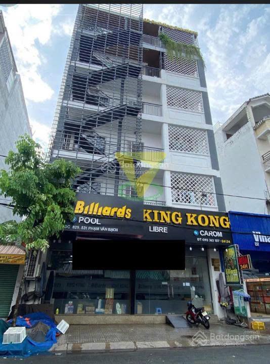 Bán toà chdv phạm văn bạch. gv, 10x30m cn300m. 1 h 6t50ptn 350400tr/th, giá 70 tỷ