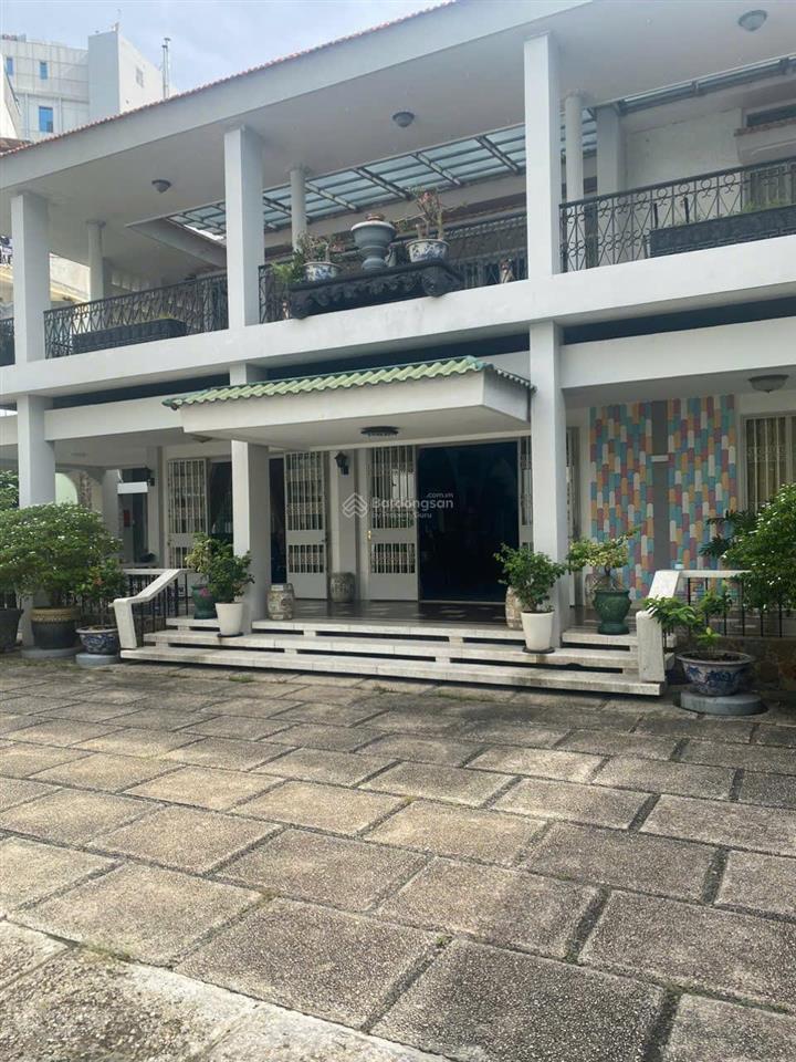 Bán đất vàng  mt trần huy liệu phú nhuận, dt 28x50m, cn 972m2, full thổ cư, giá bán 195 tỷ tl