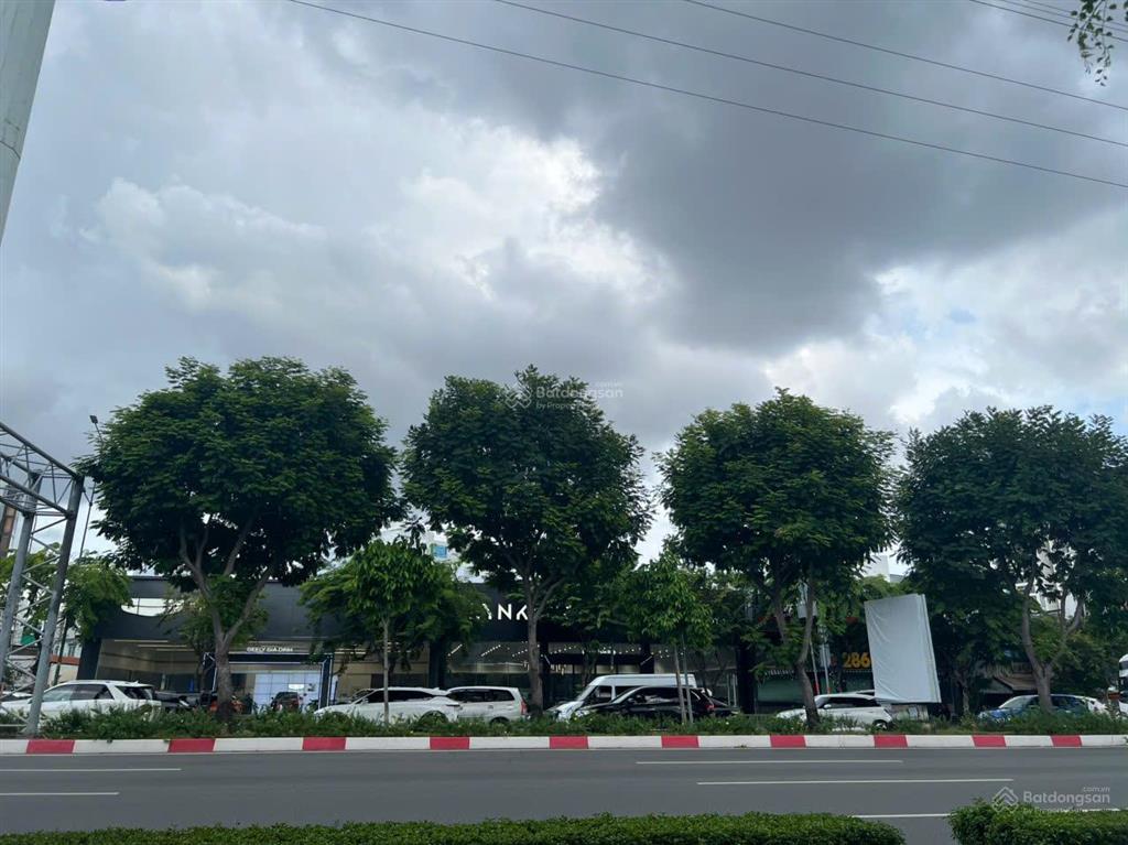 Bán khu đất vàng mt phạm văn đồng 45x35m nh 55m, cn 1.400m², ctxd3 hầm 15 tầng, giá 246 tỷ tl.