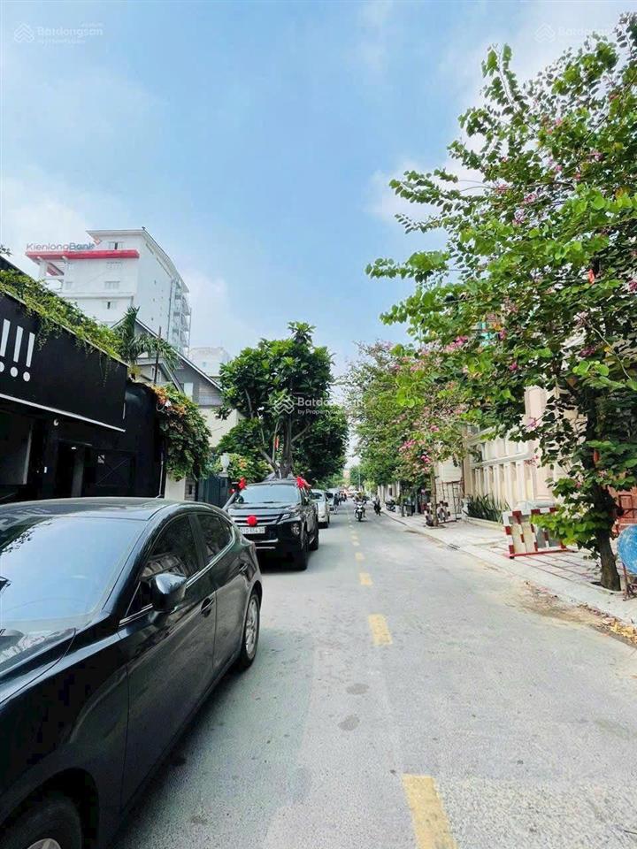 Siêu phẩm mt lê ngô cát, quận 3. dt 10x32m, cn 321m2  nhà cấp 4. giá 135 tỷ