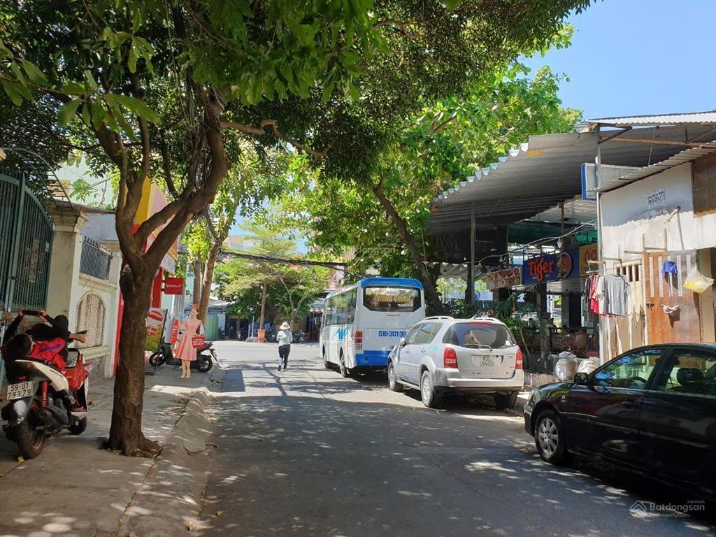 Bán tòa nhà 6 tầng. trường sơn, quận 10, dt 15x20m, 300m hđt 100 triệu/tháng  giá 82 tỷ,