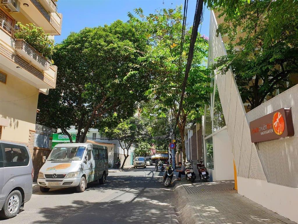 Bán tòa nhà 6 tầng. trường sơn, quận 10, dt 15x20m, 300m hđt 100 triệu/tháng  giá 82 tỷ,