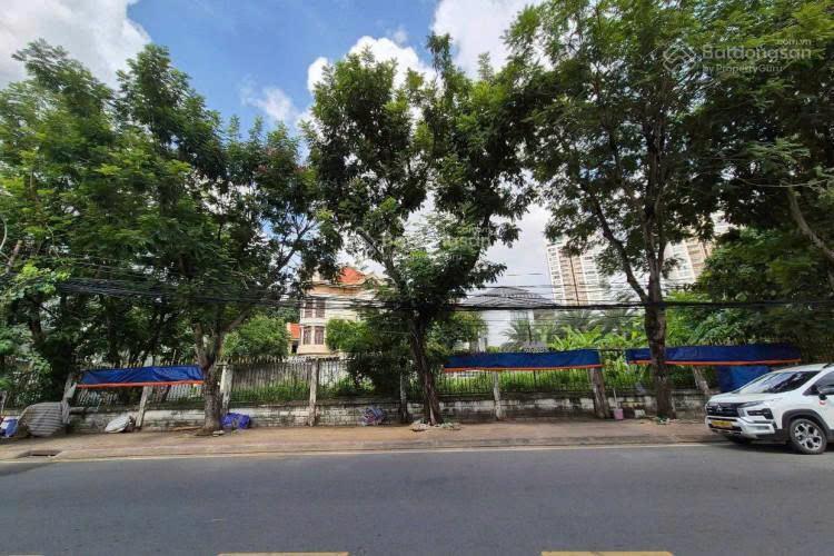 Tòa nhà mặt tiền nguyễn văn trỗi phú nhuận. dt 12x23m. 273,7m²  hđlt 375tr/th  giá 240 tỷ