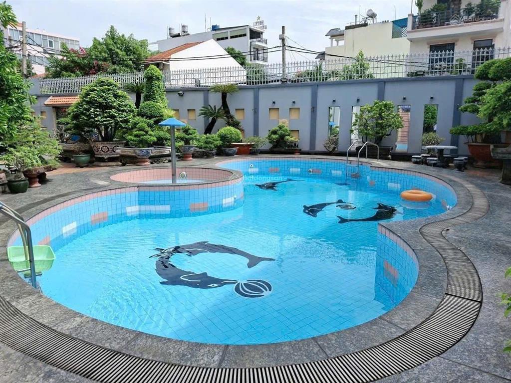 Biệt thự siêu vip thủ đức. mt hồ bá phấn. (quận 9 cũ)  1.054m2. 3 tầng  giá 69 tỷ