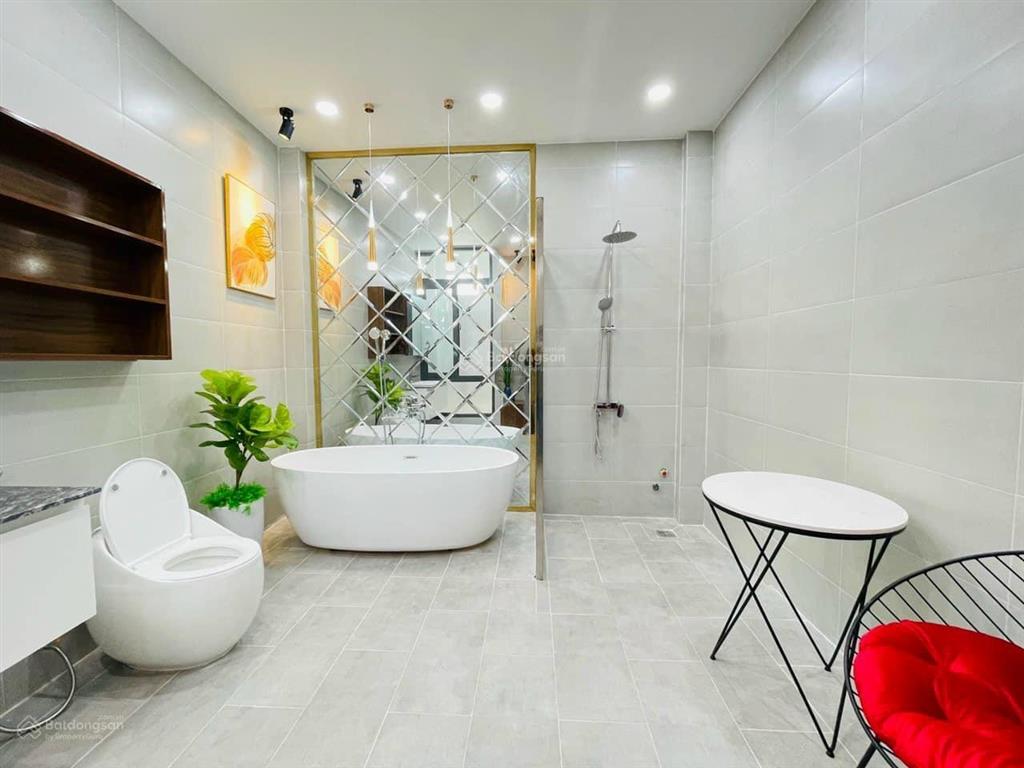 Bán nhà mặt tiền dương quảng hàm, p. 6, gò vấp. dt 9mmx35m, 2t. dtcn 340m2  58 tỷ tl0903 883 ***