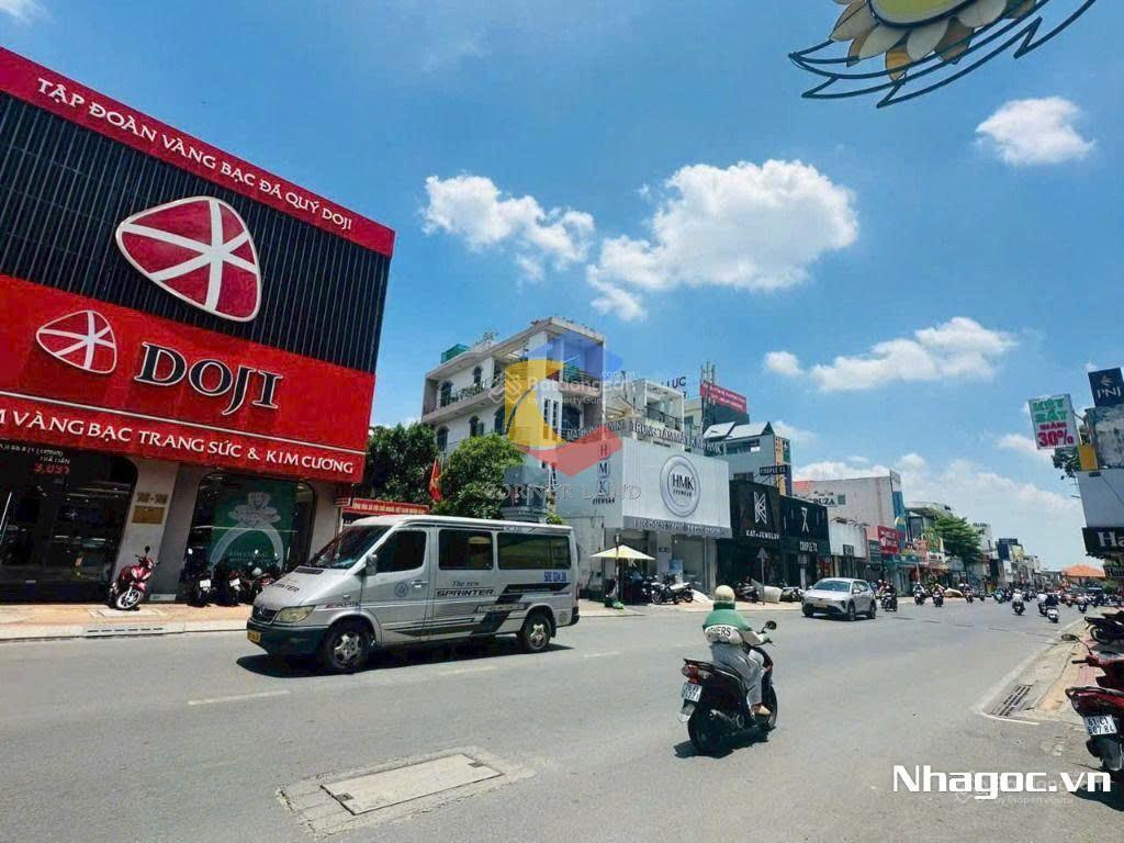 Bán nhà mt võ văn ngân, thủ đức ngang 11m, 616m2, 3 tầng, hđ thuê 350 triệu/tháng  giá 154 tỷ