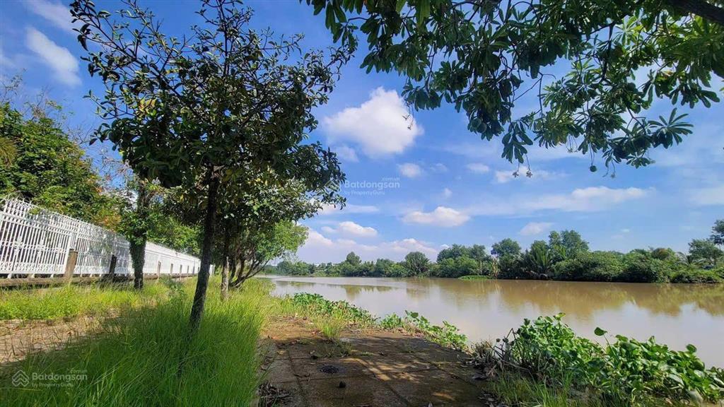 Siêu dinh thự vườn ngoại ô ven sông, trường thạnh. quận 9  dt 4.040m2  giá 130 tỷ