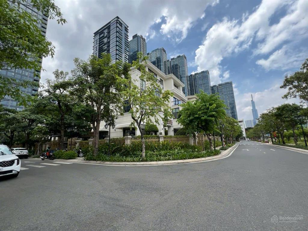 Bán siêu dinh thự victoria ba son quận 1  437.5m², 1 hầm 4 lầu  góc 2 mt view sông  giá 800 tỷ