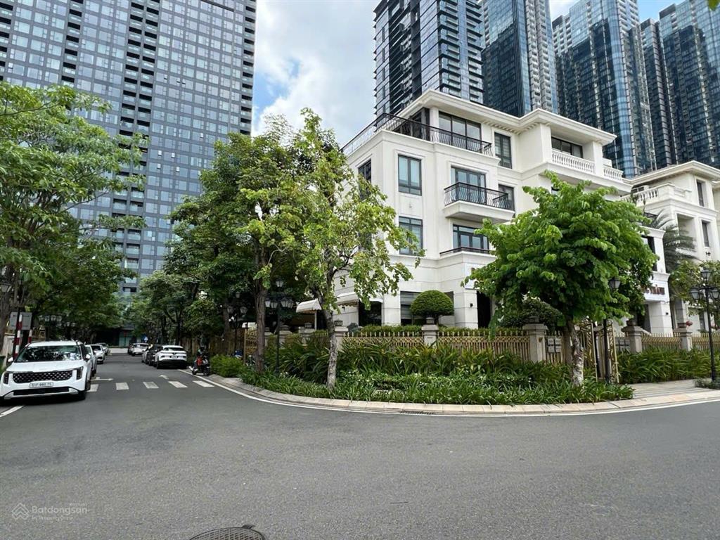 Bán siêu dinh thự victoria ba son quận 1  437.5m², 1 hầm 4 lầu  góc 2 mt view sông  giá 800 tỷ