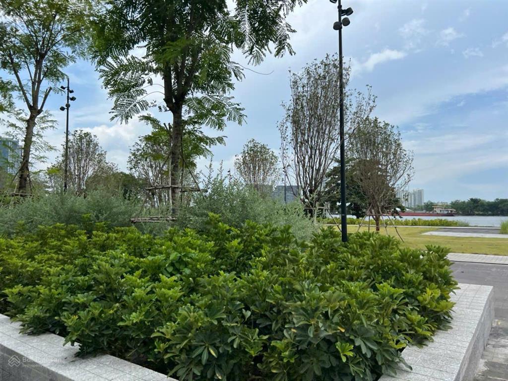 Bán siêu dinh thự victoria ba son quận 1  437.5m², 1 hầm 4 lầu  góc 2 mt view sông  giá 800 tỷ