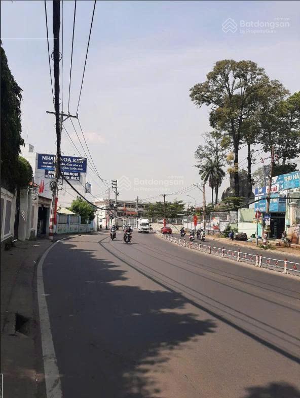Bán nhà mặt tiền võ văn ngân. tp thủ đức, dt 24 x 42m, quỹ đất 1000m², biệt thự 3 tầng giá 160 tỷ