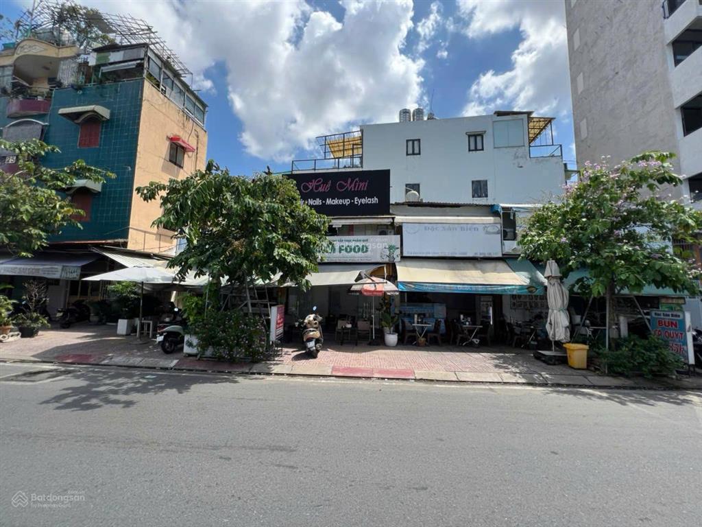 Nhà mt nguyễn hữu cảnh, bình thạnh. ngang 18m, cn 65m, ngay ba son. hđt 50 triệu/th, giá 15.7 tỷ
