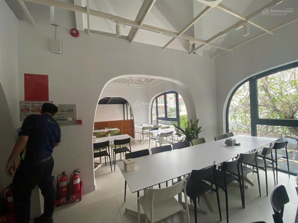 Bán biệt thự pháp. mt phan kế bính, đa kao, q1  dt 225m2. 4 tầng, hđt 85tr/tháng  giá 140 tỷ