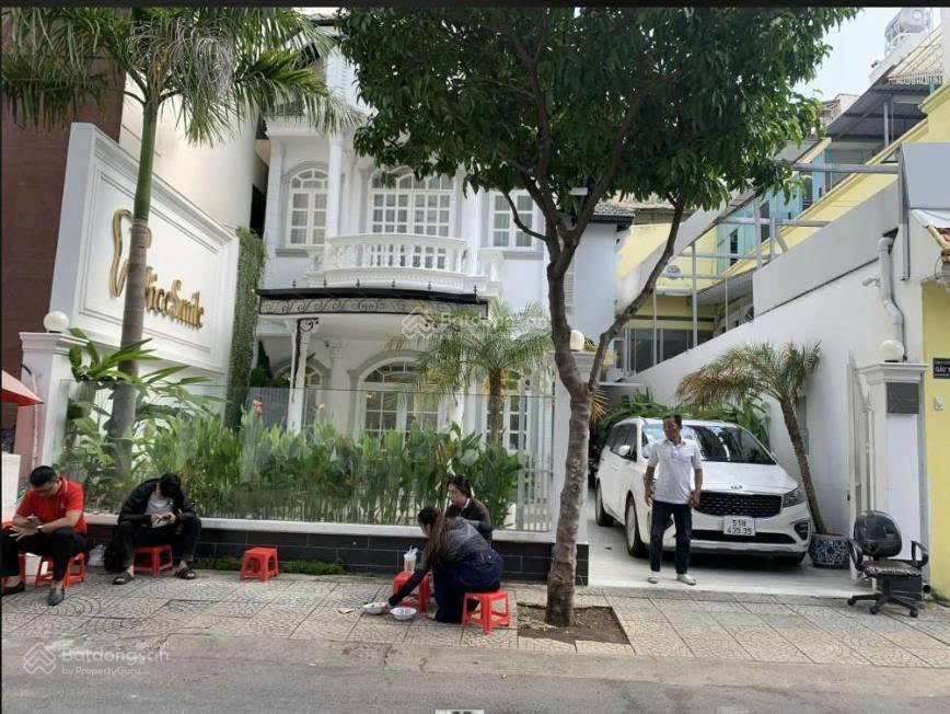Bán biệt thự pháp. mt phan kế bính, đa kao, q1  dt 225m2. 4 tầng, hđt 85tr/tháng  giá 140 tỷ