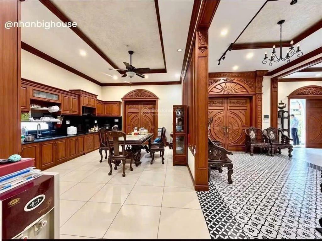 Bán siêu biệt thự cao cấp  2mt đường số 10b, p. bình hưng hòa  bình tân 20x30, 608m2, 4t  50 tỷ