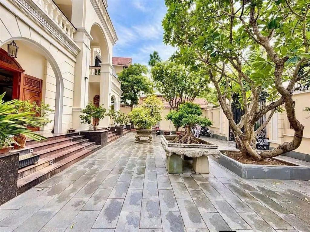 Bán siêu biệt thự cao cấp  2mt đường số 10b, p. bình hưng hòa  bình tân 20x30, 608m2, 4t  50 tỷ