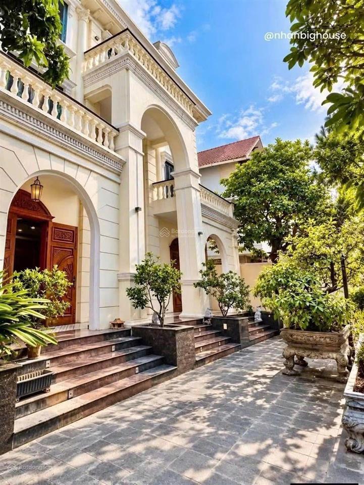 Bán siêu biệt thự cao cấp  2mt đường số 10b, p. bình hưng hòa  bình tân 20x30, 608m2, 4t  50 tỷ