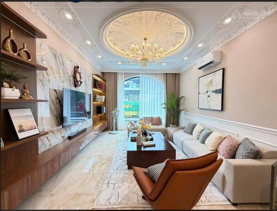Bán khách sạn mới xây. mt châu văn liêm. q5  dt 16,5x19m, hầm 7 tầng  tn 450 tr/th  giá 360 tỷ