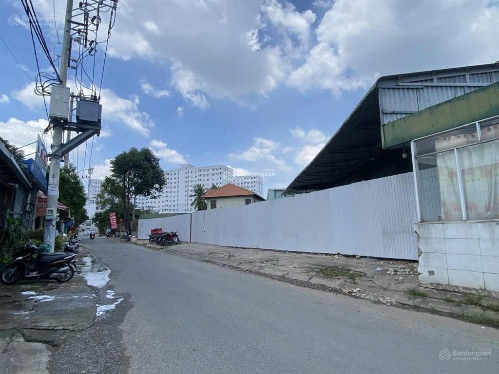 Bán quỹ đất lớn  dt 5.650,7m2  mt đường 12, trường thọ, thủ đức  giá 210 tỷ