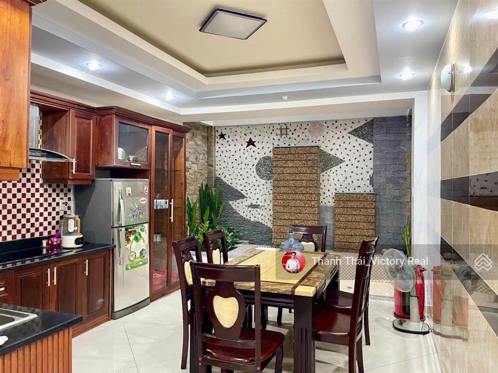 Bán nhà cmt8, gần cv lê thị riêng, 4 tầng mới, full nội thất, dt 3.8 x 14,5m (cn 54m2)7 tỷ 390 tl