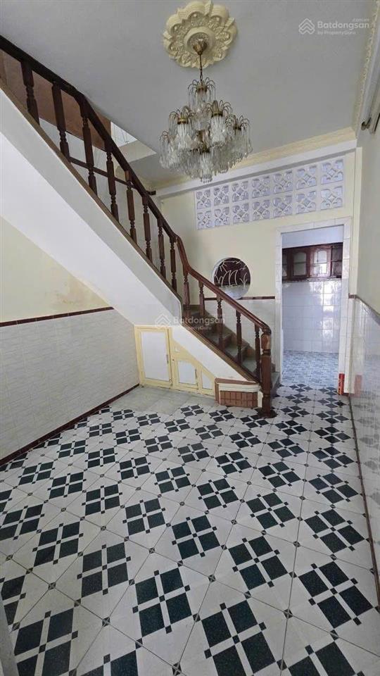 Bán nhà huỳnh văn bánh, phú nhuận có gpxd 5 lầu, xe hơi đậu trước nhà  giá 10,6 tỷ tl