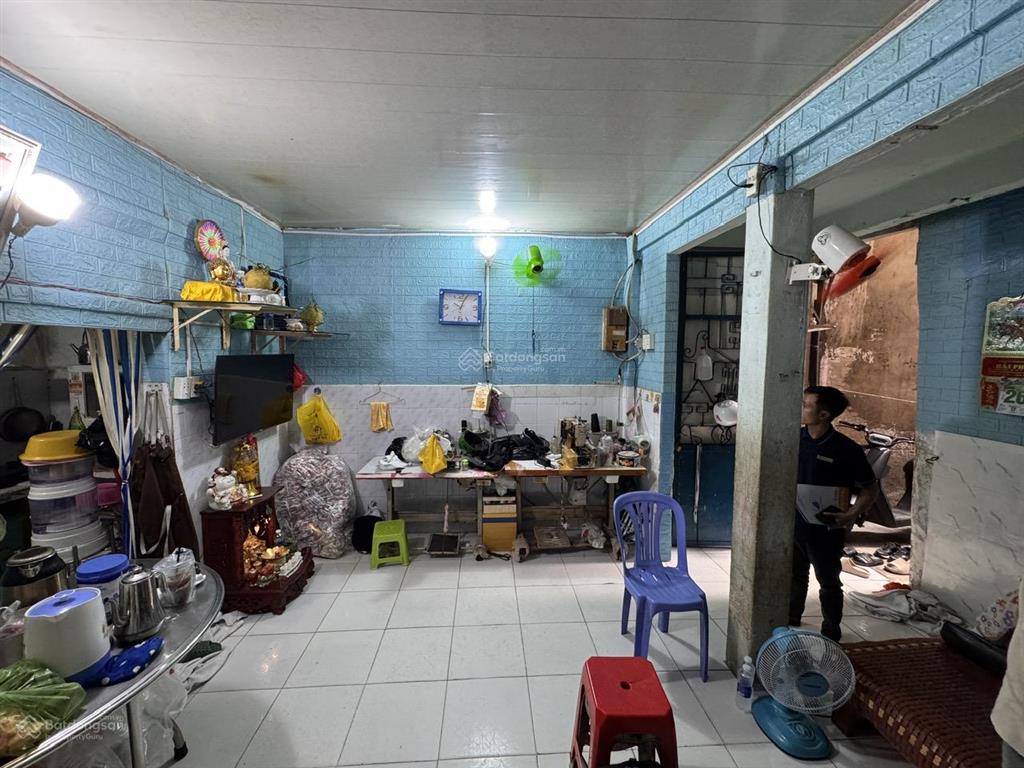 Bán nhà lạc long quân giá chỉ 3,3 tỷ thương lượng!