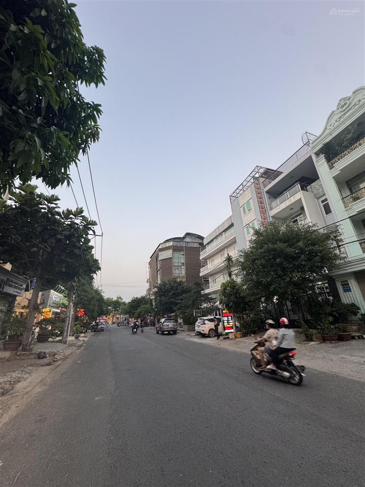 Mặt tiền đường số 6 tên lửa  nhà 4 tầng 6*22m