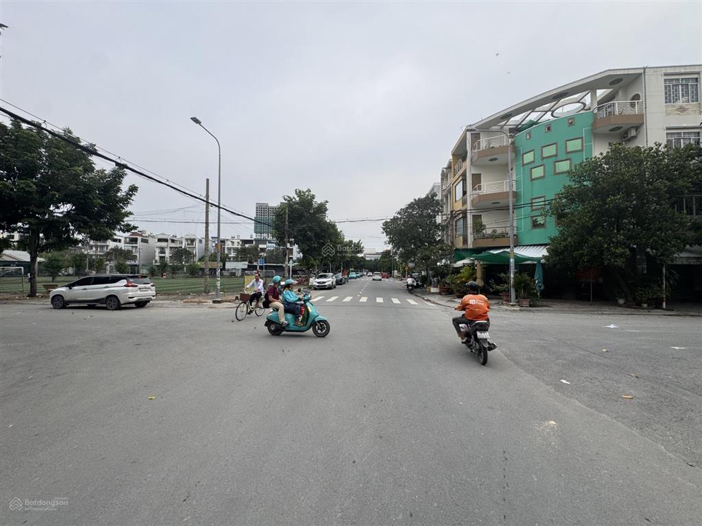 Mặt tiền đường số 32 ngay aeon mall tên lửa  căn duy nhất