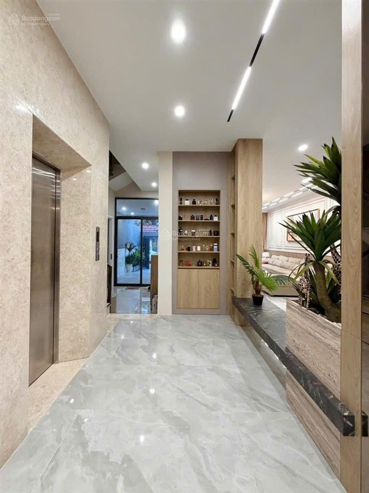 Biệt thự đẳng cấp 8 x 20m 1 trệt 3 lầu nguyễn chí thanh tp.hcm