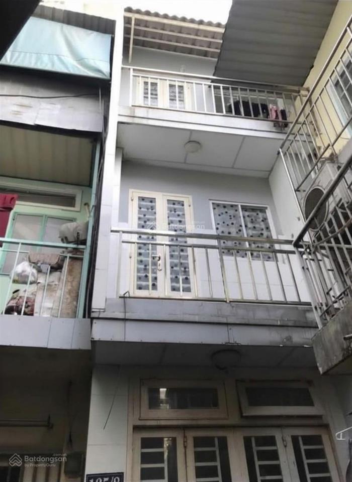 Top nhà xinh rẻ 6 x 4.6m 1 trệt 2 lầu cống quỳnh q1 tp.hcm
