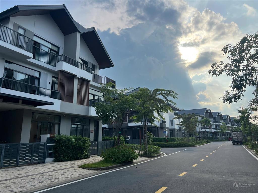 Bán biệt thự tại khu đô thị id junction, 9,2 tỷ, 120m2, đẹp, giá ưu đãi
