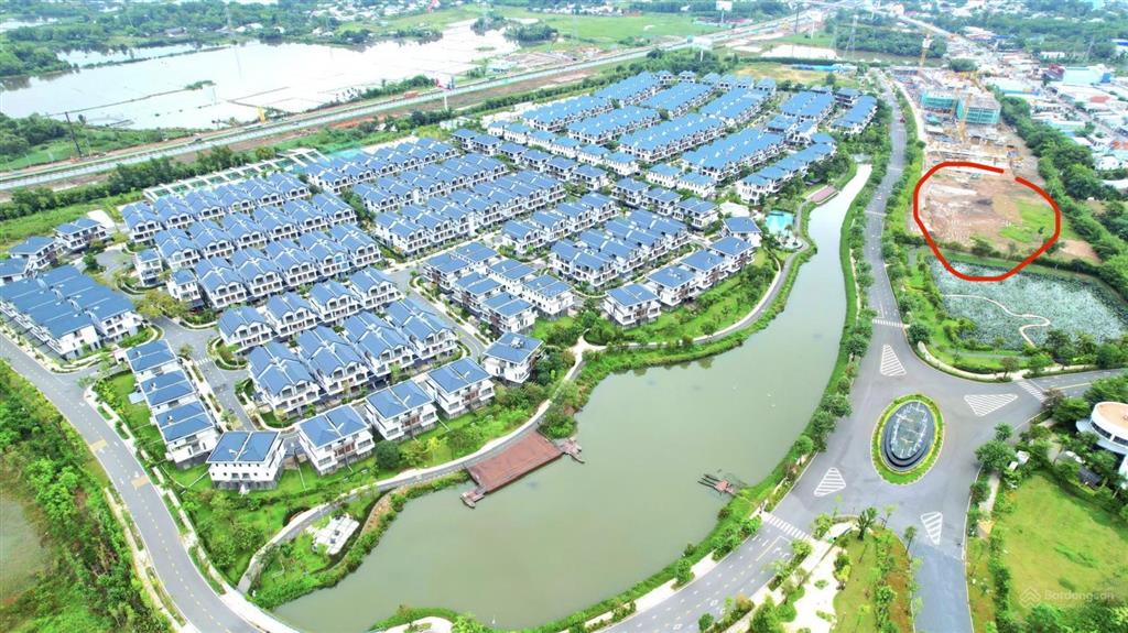 Một căn duy nhất gần 300m2 đơn lập tại id junction đậu được 45 xe hơi