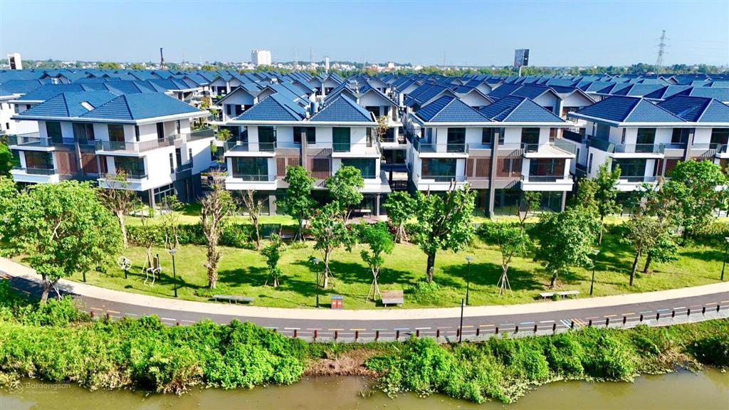 Một căn duy nhất gần 300m2 đơn lập tại id junction đậu được 45 xe hơi
