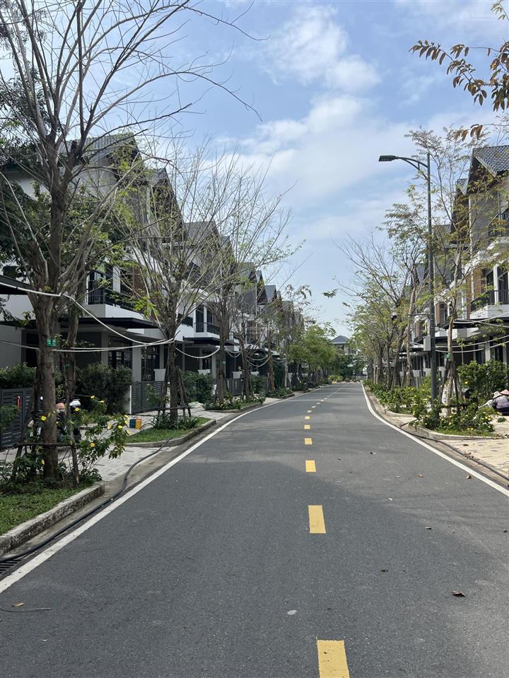 Bán biệt thự ở khu đô thị id junction, 7,3 tỷ, 105 m2, không nội thất