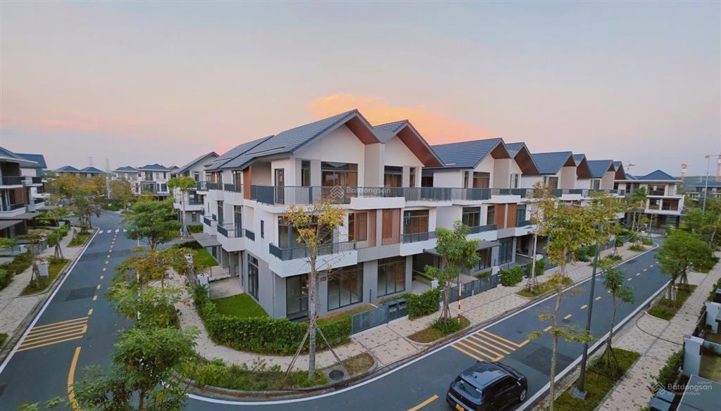 Bán biệt thự đường lớn tại khu đô thị id junction, 11,2 tỷ, 127m2