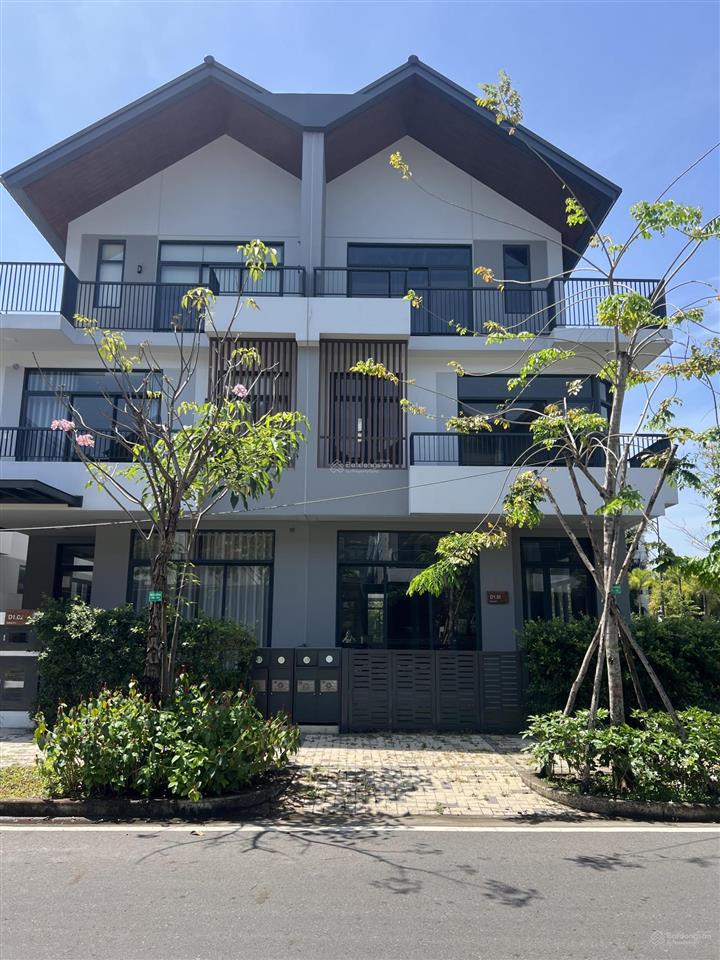 Bán biệt thự tại khu đô thị id junction, thị trấn long thành, 7,5 tỷ, 105 m2 đường lớn trục chính