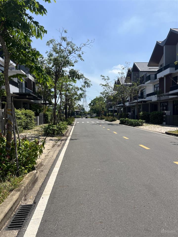 Bán biệt thự tại khu đô thị id junction, thị trấn long thành, 7,5 tỷ, 105 m2 đường lớn trục chính