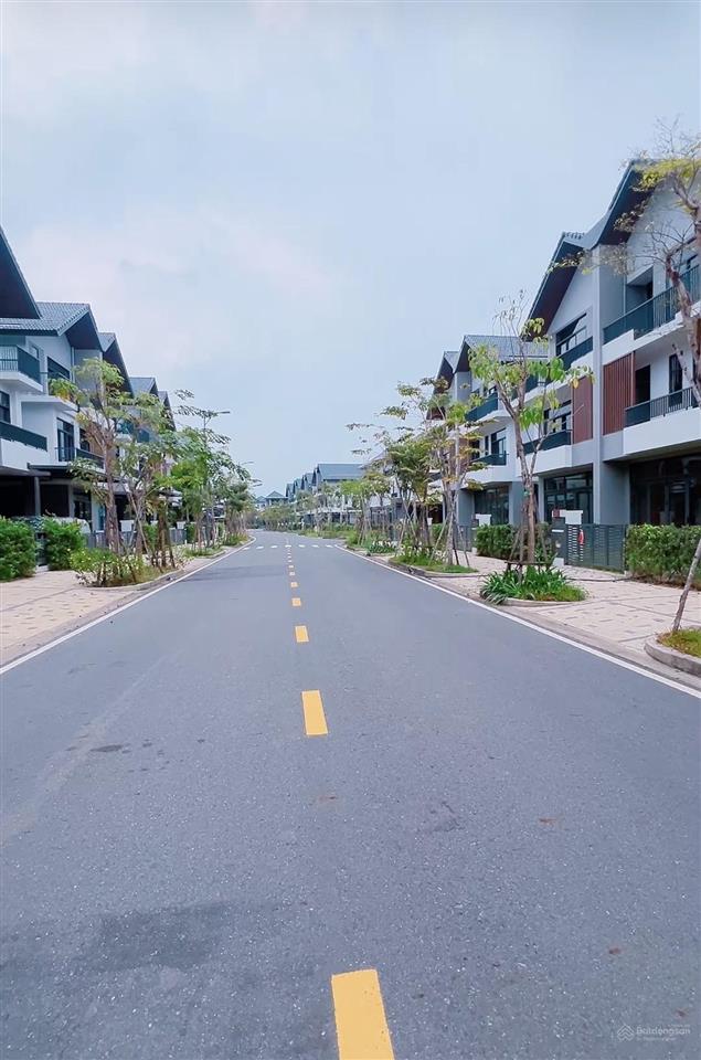 Bán biệt thự tại khu đô thị id junction, thị trấn long thành, 7,5 tỷ, 105 m2 đường lớn trục chính