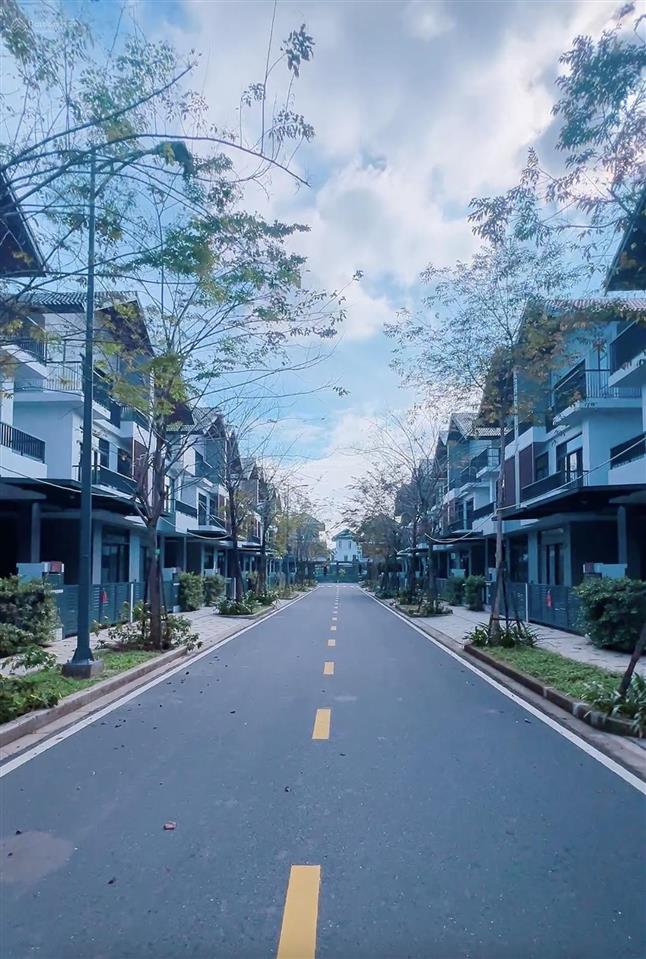 Bán nhà biệt thự tại khu đô thị id junction, 7,7 tỷ, 115,5 m2, hàng hiếm tại long thành