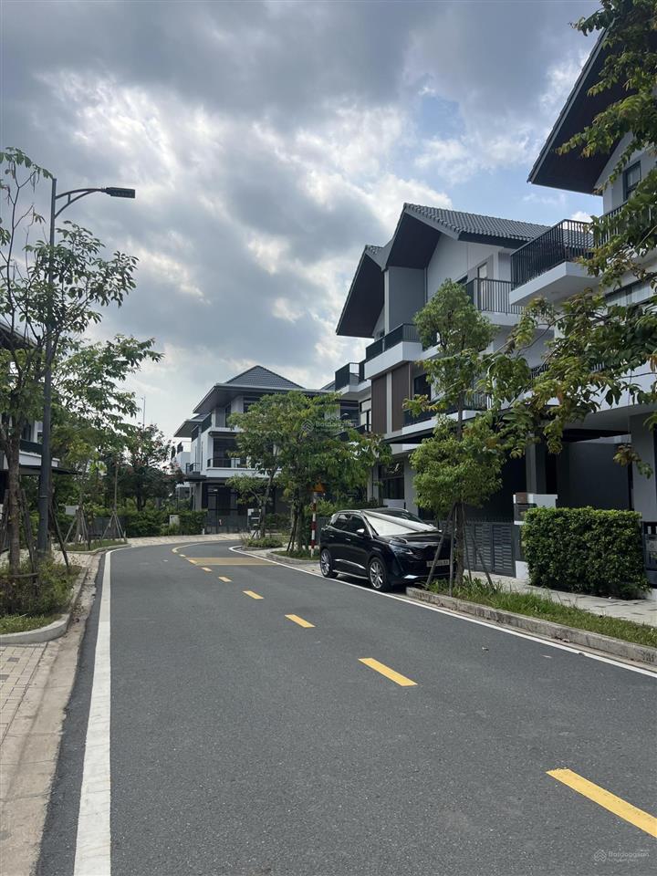 Bán biệt thự đẹp tại khu đô thị id junction, 9,5 tỷ, 120 m2, view hồ siêu mát
