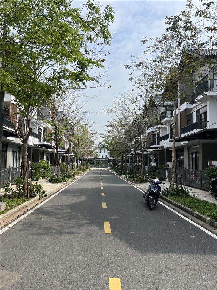 Bán biệt thự khu đô thị id junction, 7,2 tỷ, 105m2, giá tốt nhất zone 2
