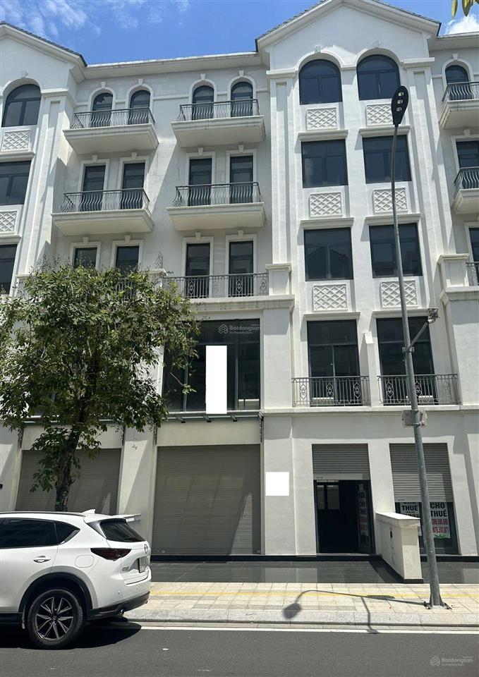 Chính chủ gửi bán nhà phố vinhomes grand park 126m2 mahattan ngay chợ đêm giá hời thị trường