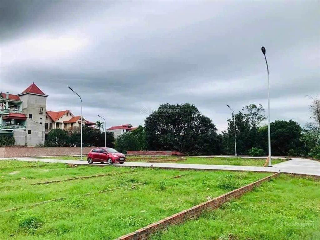 Gia đình e có việc nên cần bán gấp cắt lỗ , 101m giá 1,8 tỷ , e cắt lô 100tr