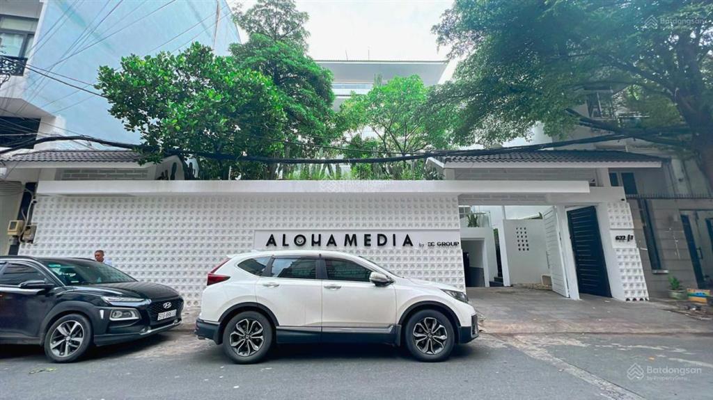 Dưới 100triệu/m2 tổng dt 550m2 ngang gần 20m biệt thự sân vườn mặt tiền tại p. tân sơn nhì, tân phú