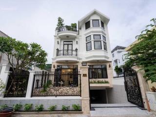 Biệt thự vườn cực đẹp hầm 4 lầu 350m2 ngang 12m nằm tại khu sang hoàng hoa thám. đường 12m thông