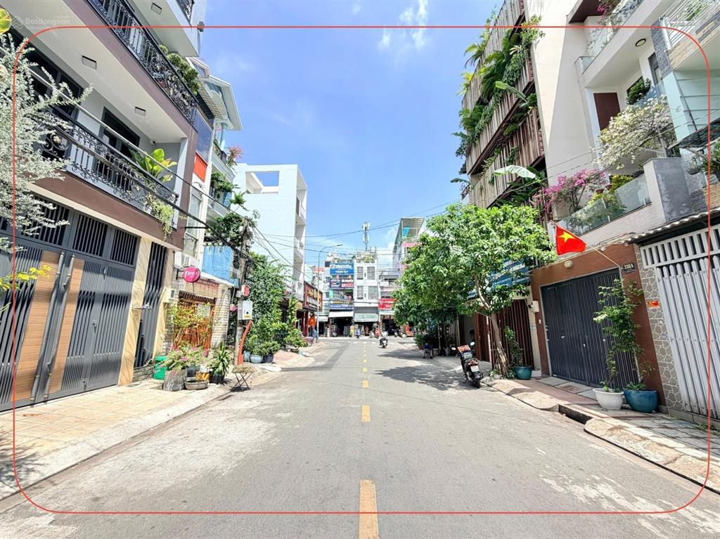 Mặt tiền nhà c4 16x20m(320m²) vị trí đẹp ngay khu hiền vươngnguyễn sơn. đường rộng 16m. chỉ 36 tỷ