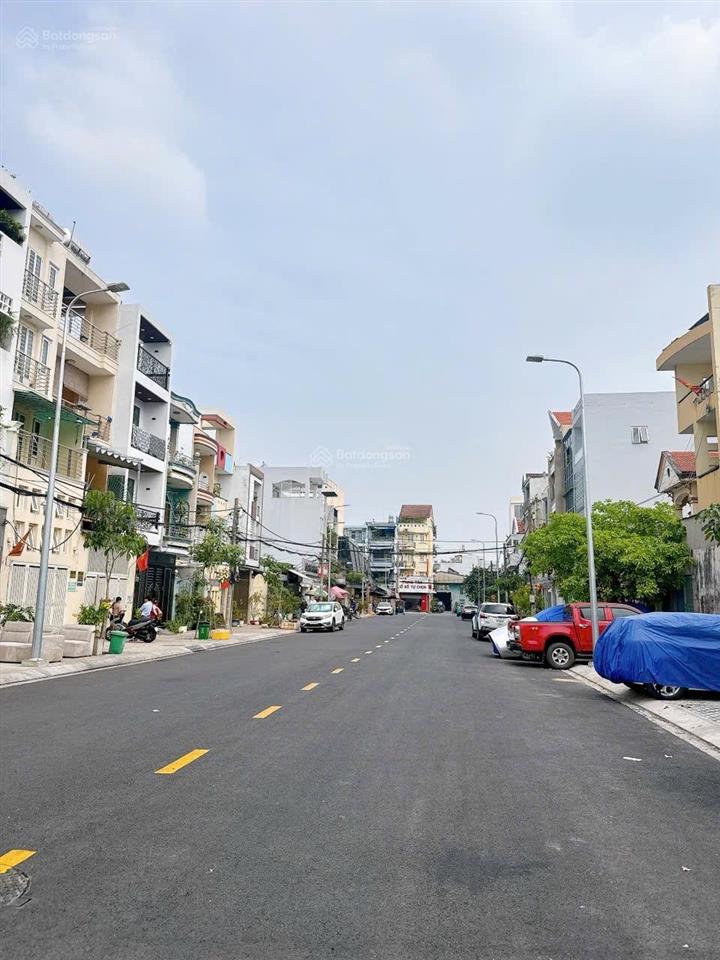 Nhà 3 tấm  6x23m vuông đẹp ngay mặt tiền nội bộ bàu cát 2, khu bàn cờ thông nhau, đường 8m rất đẹp