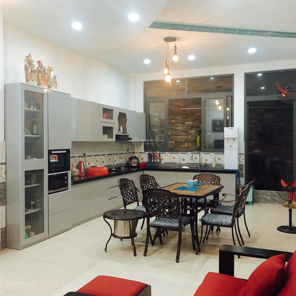Nhà 3 tấm  6x23m vuông đẹp ngay mặt tiền nội bộ bàu cát 2, khu bàn cờ thông nhau, đường 8m rất đẹp