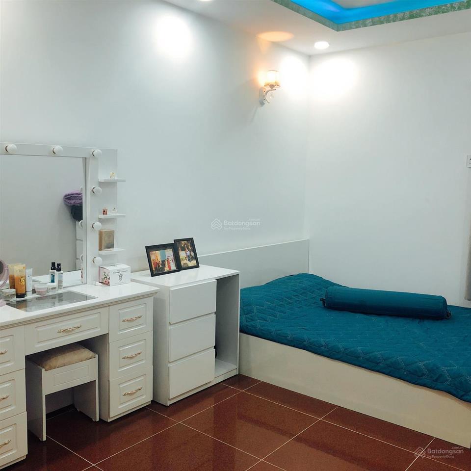 Nhà 3 tấm  6x23m vuông đẹp ngay mặt tiền nội bộ bàu cát 2, khu bàn cờ thông nhau, đường 8m rất đẹp